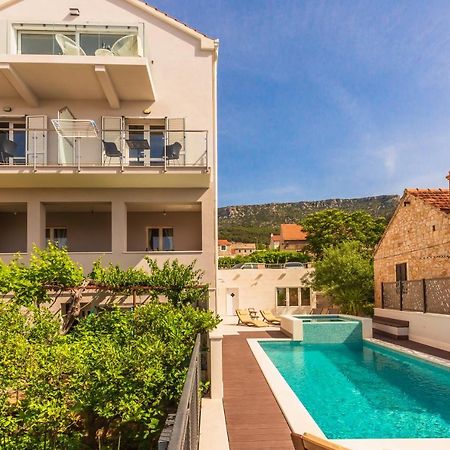 Bol Summer Residence Bagian luar foto