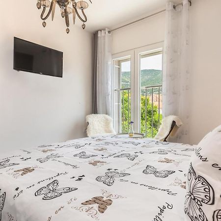 Bol Summer Residence Bagian luar foto