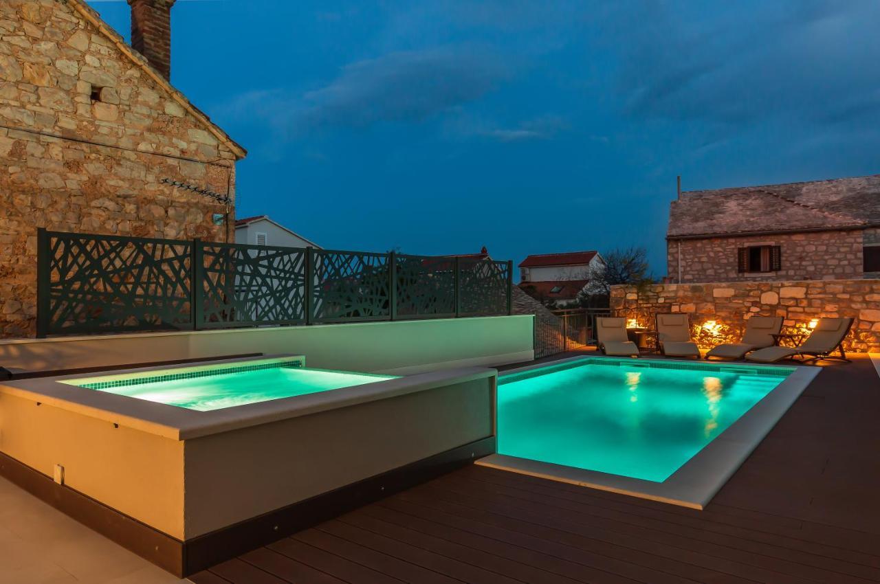Bol Summer Residence Bagian luar foto