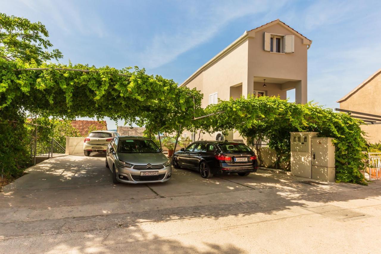 Bol Summer Residence Bagian luar foto