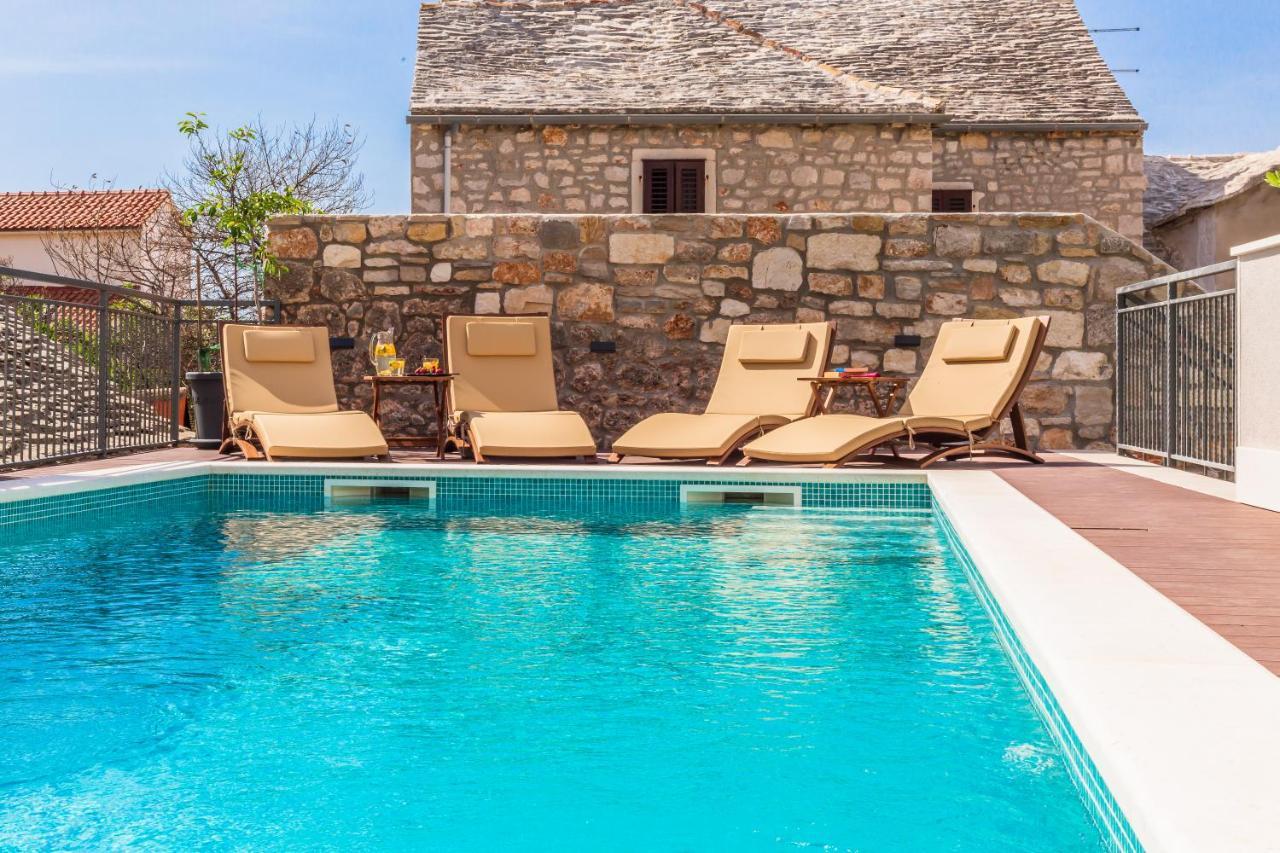 Bol Summer Residence Bagian luar foto