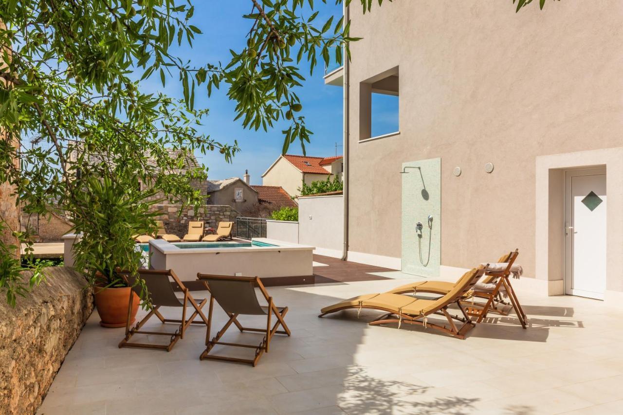 Bol Summer Residence Bagian luar foto