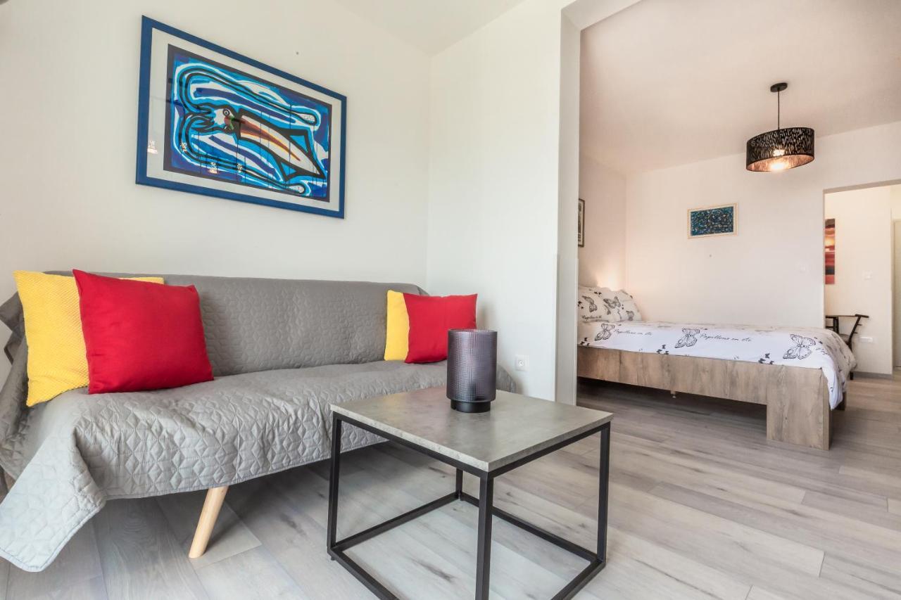 Bol Summer Residence Bagian luar foto