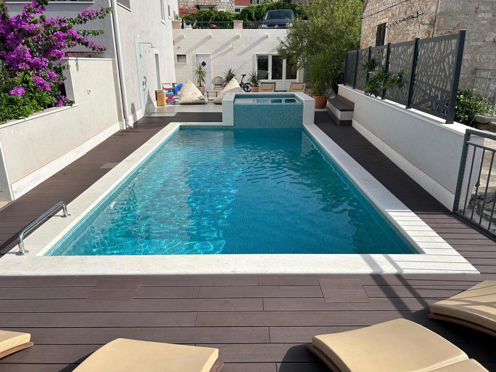 Bol Summer Residence Bagian luar foto